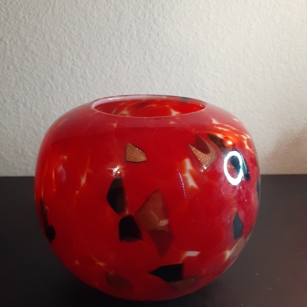 Red Confetti Art Glass 7" Rose Bowl